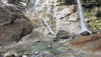 秋田県旅行のおすすめ観光スポット人気投票・ランキング　－位　川原毛大湯滝の画像