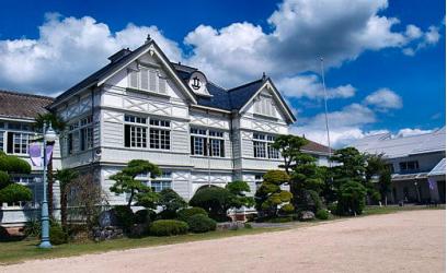 岡山県旅行のおすすめ観光スポット人気投票 - ランキング　－位　旧遷喬尋常小学校の画像