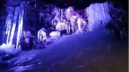 山梨県旅行のおすすめ観光スポット人気投票 - ランキング　－位　鳴沢氷穴の画像