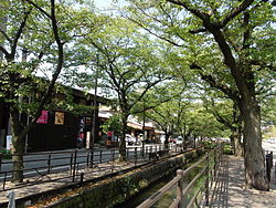 日本の温泉ランキング人気投票　3位　石和温泉の画像