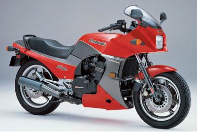 【バイク車種】レーサーレプリカ（スーパースポーツ）・人気ランキング【人気投票】　8位　GPZ900の画像